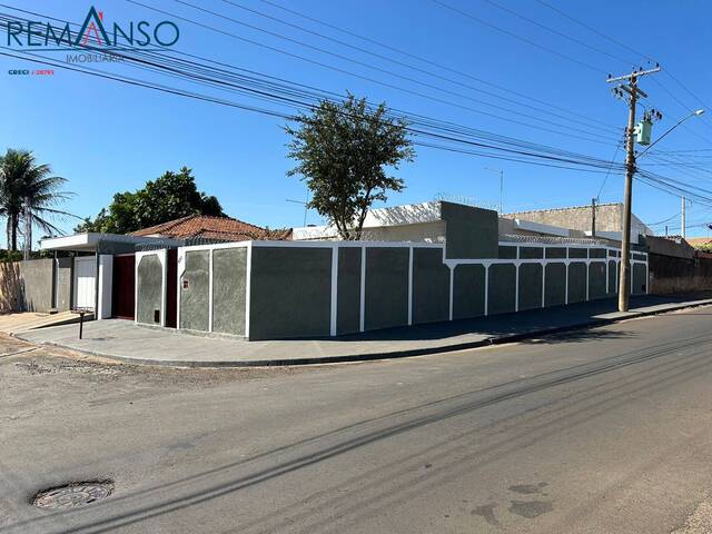 #223206 - Casa para Venda em Jaboticabal - SP - 1